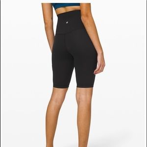 Lulu lemon align super high rise size 10
